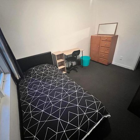 Single Room #1 Or #3 - Homestay Family Home - No Breakfast 汉密尔顿 外观 照片